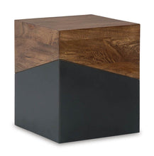 Load image into Gallery viewer, A4000311 Accent Table