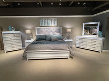 Load image into Gallery viewer, 781 White - 5PC Bedroom Set Queen