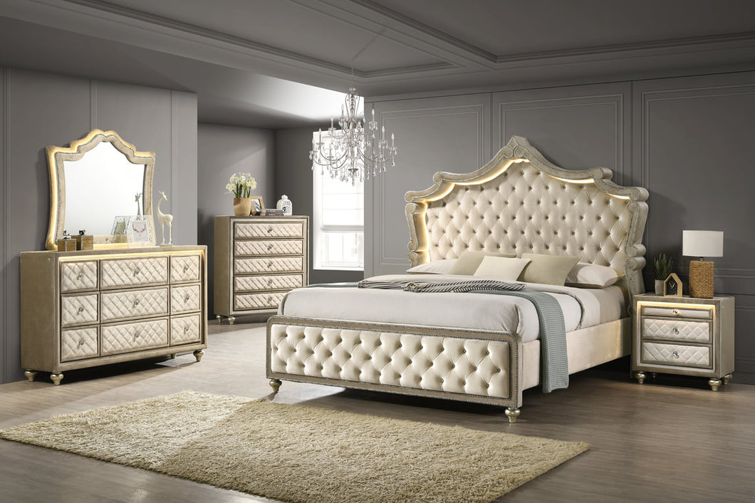 Kingdom 4PC OR 5PC Set - Queen, King