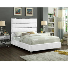 Load image into Gallery viewer, Zuma Velvet Bed