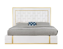 Load image into Gallery viewer, Marbella Bed White